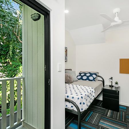 Mihaven Shared Living - Pembroke St Hostel Κερνς Εξωτερικό φωτογραφία