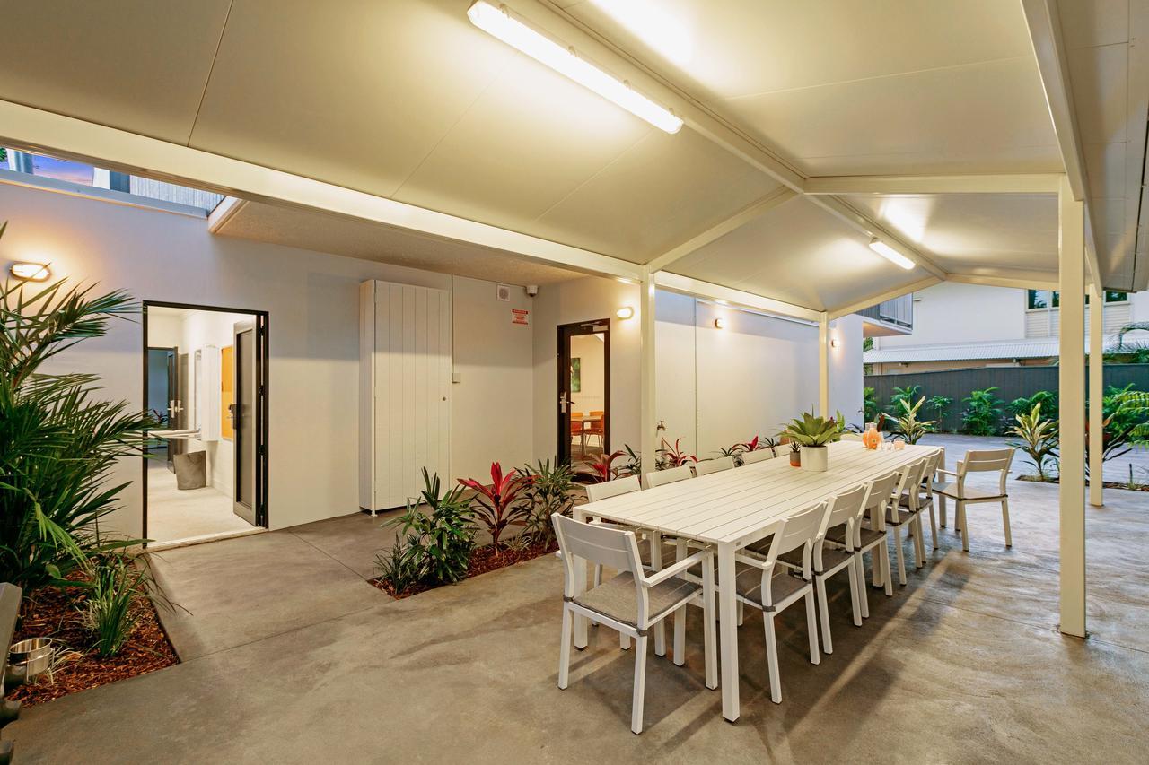 Mihaven Shared Living - Pembroke St Hostel Κερνς Εξωτερικό φωτογραφία